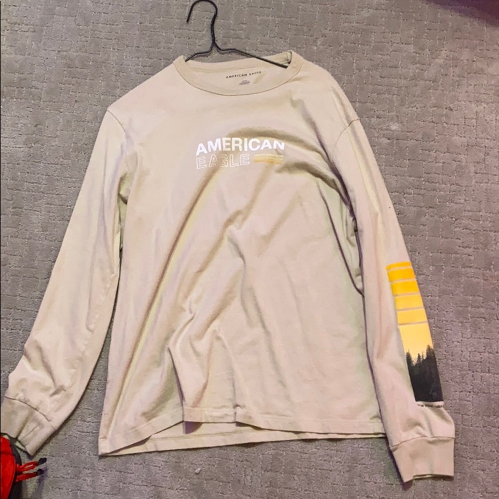 American eagle long sleeve shirt.